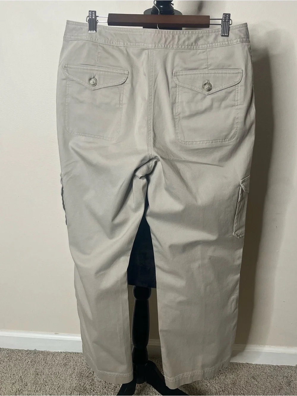 L.L.‎ Bean Women’s Favorite Fit Khaki High Rise Roll Tab Cargo Pants Sz 14
